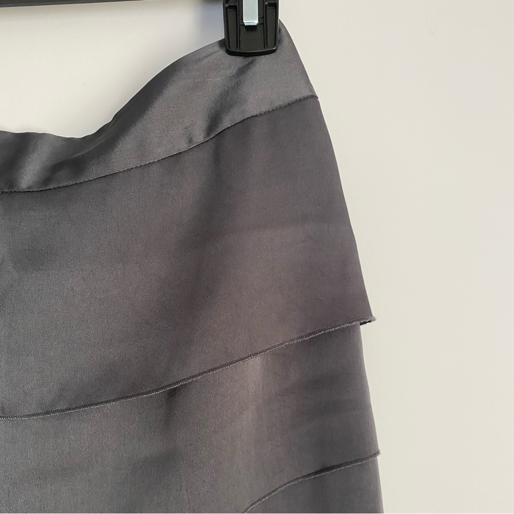 Banana Republic Gray Asymmetrical Tiered Mini Skirt Size 2P NWT - Picture 5 of 10